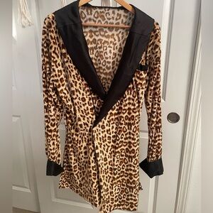 VINTAGE 1980s-1990s Leopard and Satin Tie Robe M-L